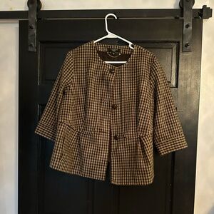 Talbots over jacket with 3/4 sleeves. Great conditions.